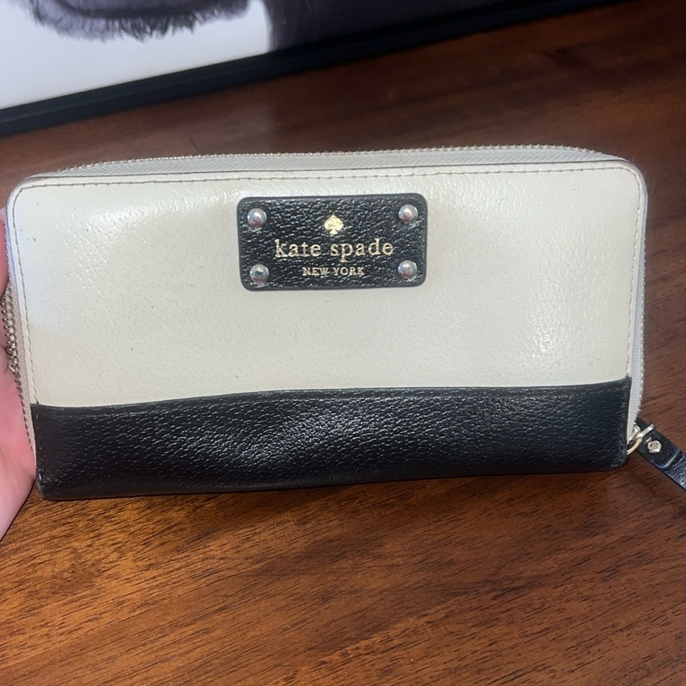 Black & cream Kate Spade wallet